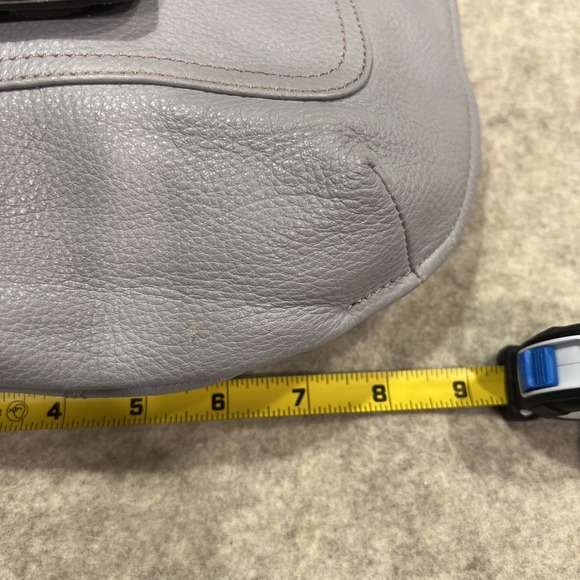 B. Makowsky Light Gray Leather Crossbody With Animal Print Lining Gorgeous - Picture 4 of 16